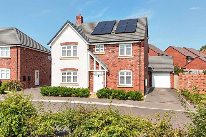 4 Bedroom Detached House For Sale In Upper Oaks Drive, Great Glen, Leicester, LE8