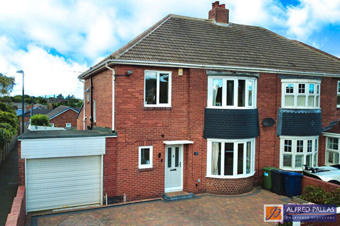 3 Bedroom Semi-Detached House For Sale In King George Road, South Shields, NE34
