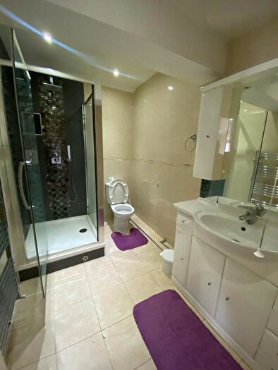 3 Bedroom Apartment To Rent In Belmont Road, Harrow, HA3