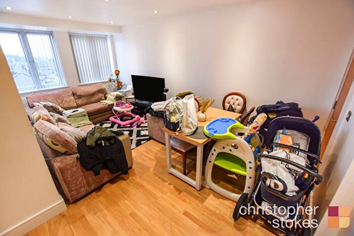 2 Bedroom Flat To Rent In Burlington House, Swanfield Road, Waltham Cross, Hertfordshire, EN8