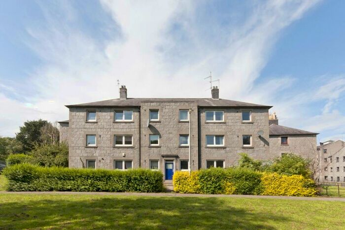 3 Bedroom Apartment To Rent In Willowbank Road, Ferryhill, Aberdeen, AB11