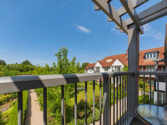 2 Bedroom Retirement Property For Sale In The Grange, Gifford Lea Retirement Village, CH3
