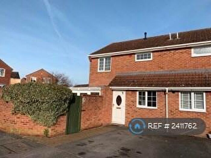 1 Bedroom Semi-Detached House To Rent In Tomlin Close, Thatcham, RG19