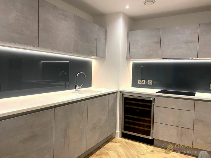 2 Bedroom Flat To Rent In Chester Road, Manchester, M15