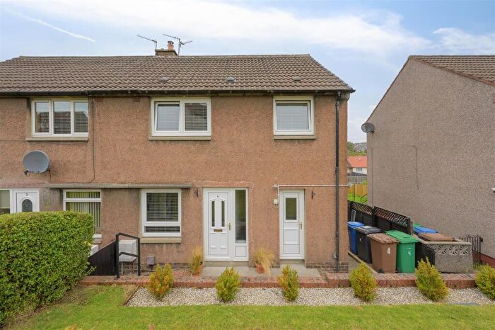 3 Bedroom Semi-Detached House For Sale In Iona Road, Dunfermline, KY11