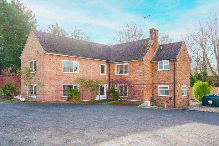 6 Bedroom Detached House To Rent In Milton Common, Oxford OX33