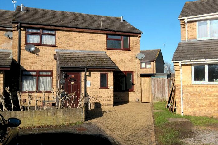 2 Bedroom End Of Terrace House To Rent In Elliot Close, Totton, Southampton, SO40