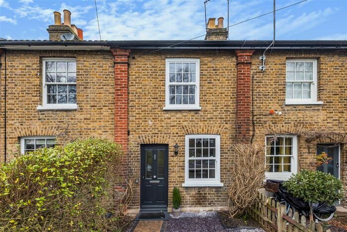 2 Bedroom Property To Rent In Victoria Road, Kingston Upon Thames, KT1