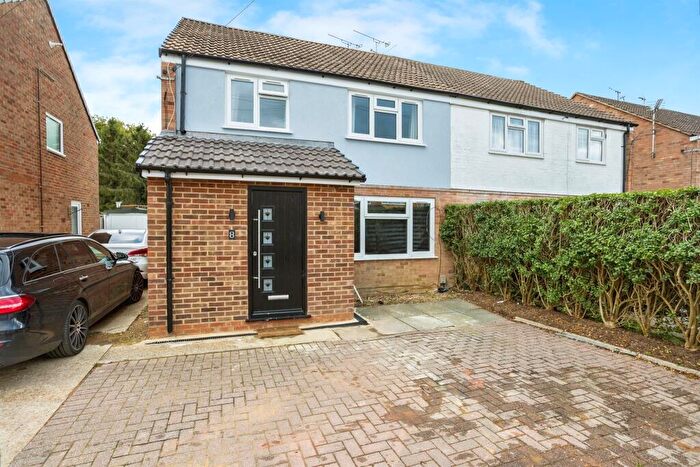 3 Bedroom Semi Detached House For Sale In Burlands, Langley Green, Crawley, RH11