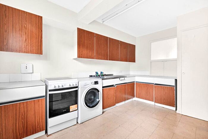 1 Bedroom Flat For Sale In Half Moon Crescent, N1 - Photo 8