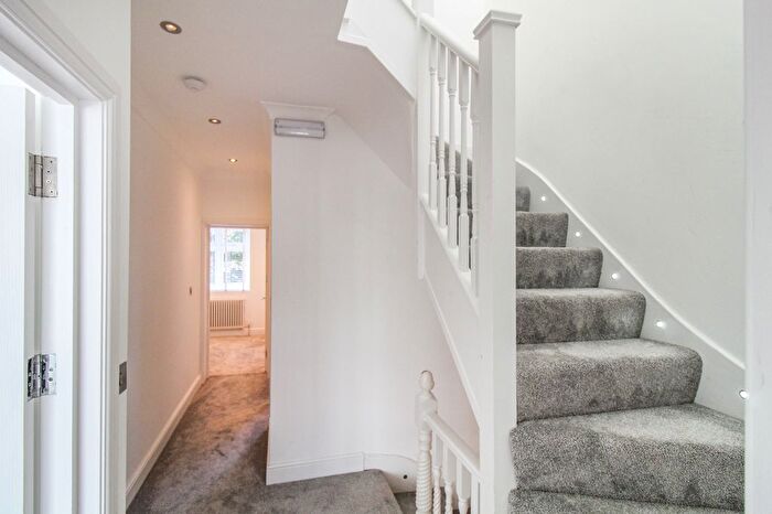 5 Bedroom End Of Terrace House To Rent In Coventry Road, Ilford, IG1