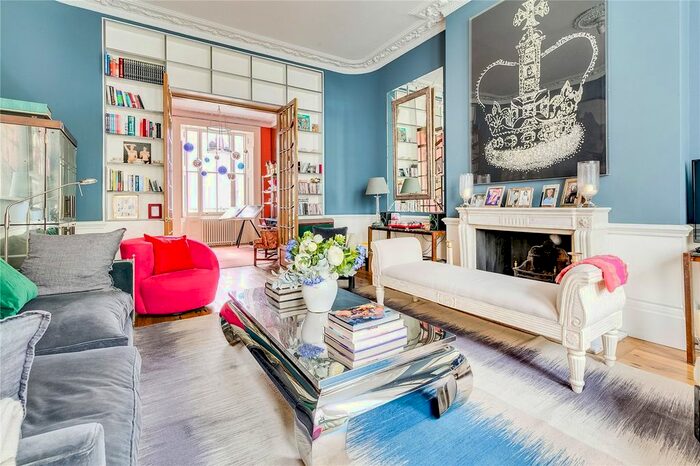 3 Bedroom Flat To Rent In Onslow Gardens, South Kensington, London, SW7