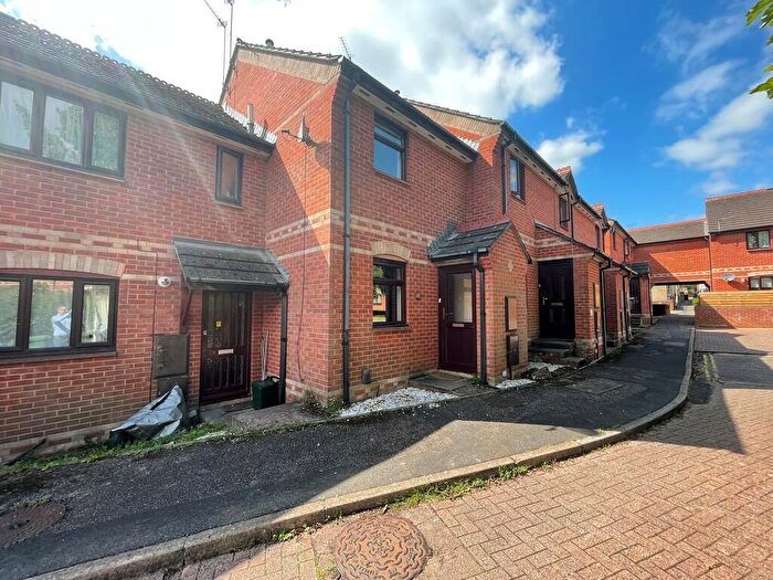 2 Bedroom Terraced House To Rent In Willow Walk, Exeter, EX4