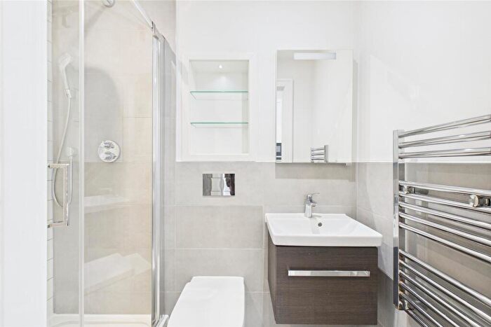 1 Bedroom Apartment To Rent In Imperial Drive, Harrow, HA2