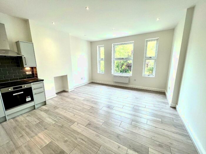 2 Bedroom Apartment To Rent In Sidcup Road, Eltham, London, SE9