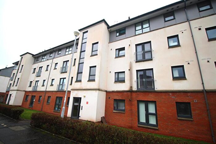 2 Bedroom Flat For Sale In Kincaid Court, Greenock, PA15