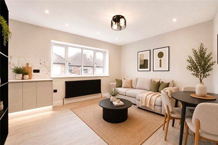 2 Bedroom Flat For Sale In Gladville Drive, Cheadle, Cheshire, SK8