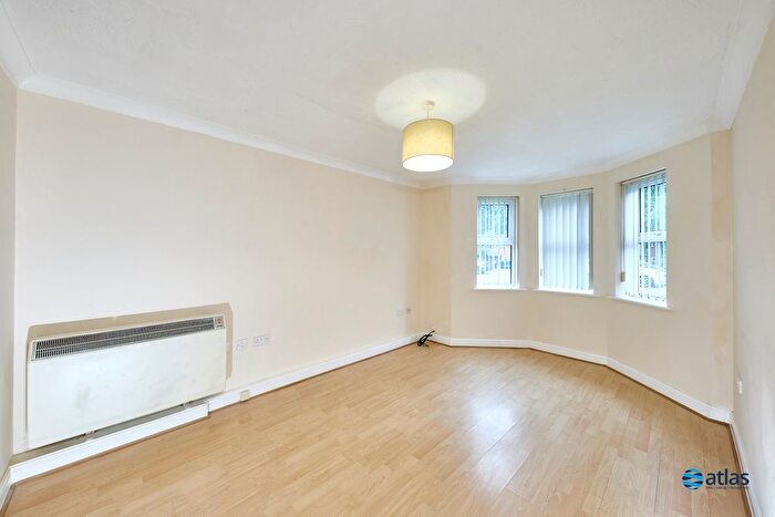2 Bedroom Flat For Sale In The Spinnakers, Aigburth, L19