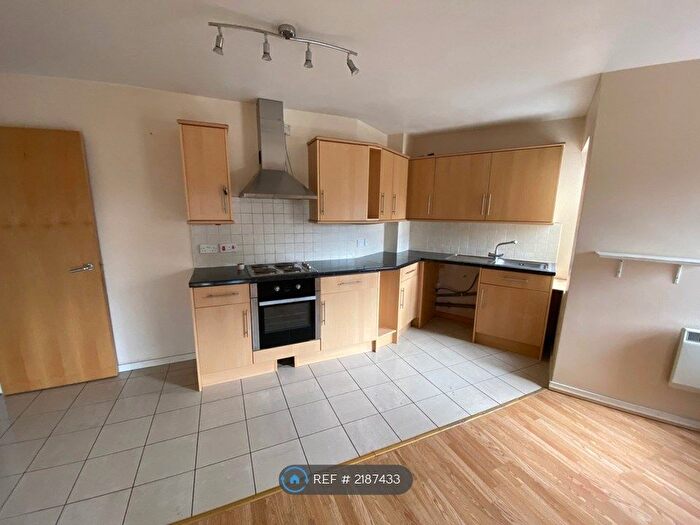 2 Bedroom Flat To Rent In Victoria Way, London, SE7