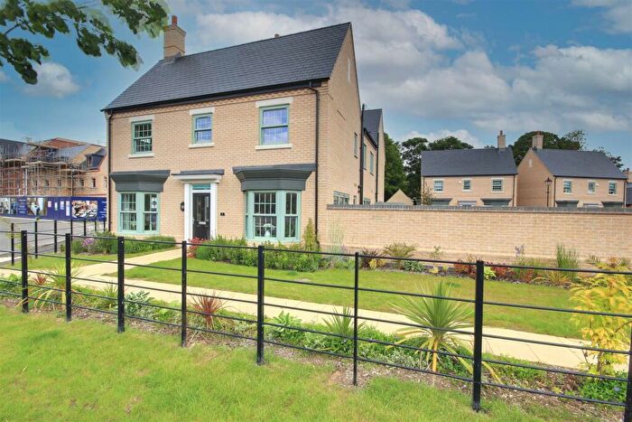 3 Bedroom End Of Terrace House To Rent In Eagle Walk, Brampton, Huntingdon, PE28