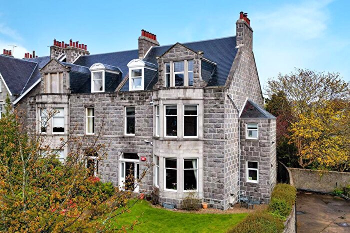 6 Bedroom Semi-Detached House To Rent In Rubislaw Den North, Aberdeen, AB15
