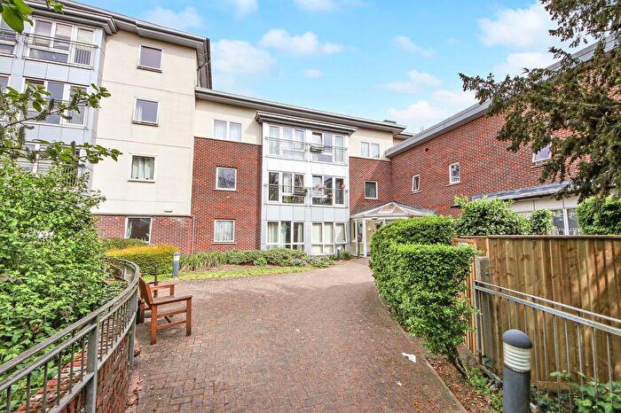 2 Bedroom Flat For Sale In Beech Avenue, Bitterne, SO18