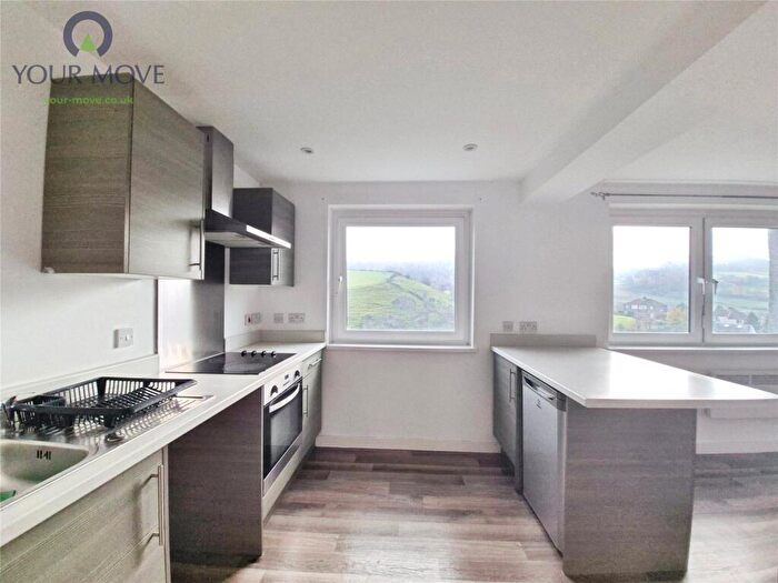 2 Bedroom Flat To Rent In Parkwood Rise, Keighley, West Yorkshire, BD21