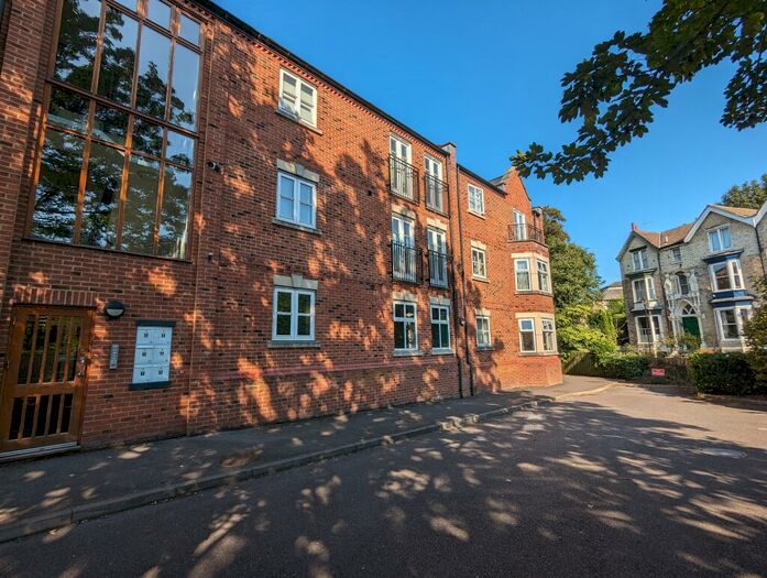 2 Bedroom Flat To Rent In Deanery Court - Darlington, DL3