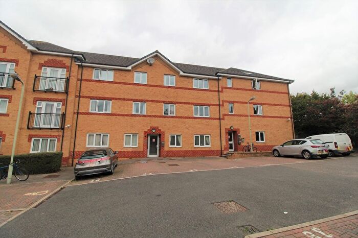 2 Bedroom Flat To Rent In Richmond Meech Drive, Kennington, Ashford, Kent, TN24