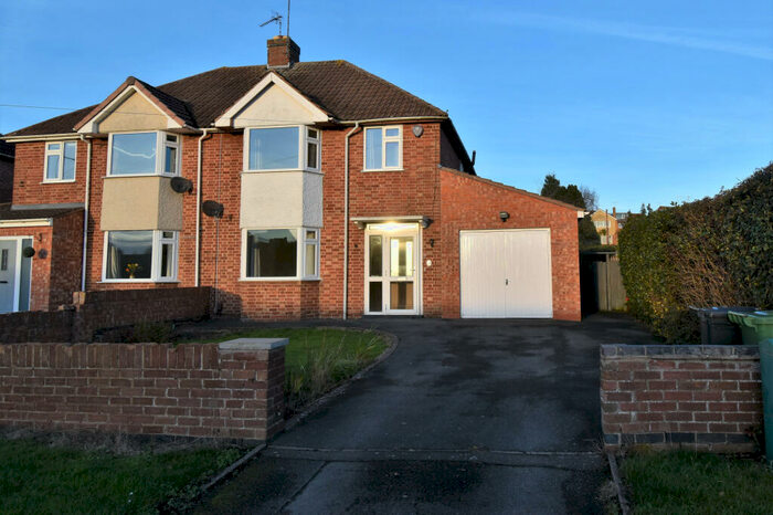 3 Bedroom Semi-Detached House To Rent In Offchurch Road, Leamington Spa, Warwickshire, CV32