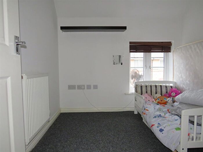 2 Bedroom Detached House To Rent In Valerian Way, Stotfold, Hitchin, SG5