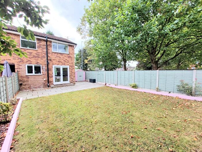 3 Bedroom End Of Terrace House For Sale In Broomfield Close, Wilmslow, SK9