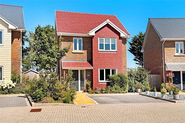 3 Bedroom Detached House For Sale In Delfont Grove, Angmering, West Sussex, BN16