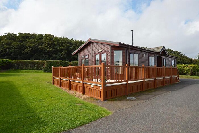 2 Bedroom Mobile Home For Sale In Cromer Road, East Runton, NR27