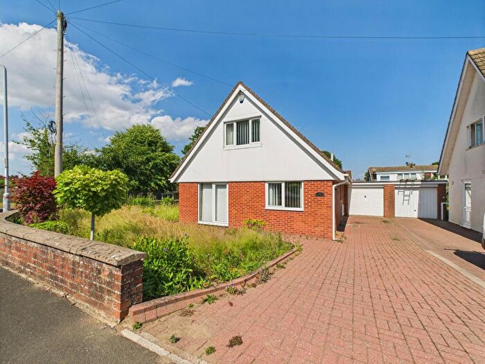 3 Bedroom Chalet For Sale In Longhouse Barn, Penperlleni, NP4