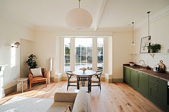 1 Bedroom Flat For Sale In Terrace Walk, Bath, Somerset, BA1