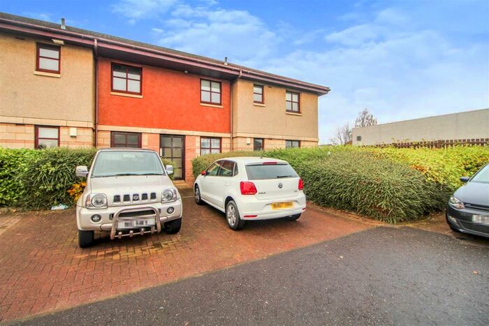 2 Bedroom Flat To Rent In Flat, Fleming Avenue, Clydebank, G81