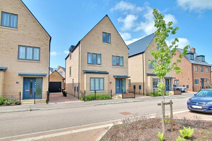 4 Bedroom Detached House For Sale In Ailwyn Road, St. Neots, Cambridgeshire, PE19