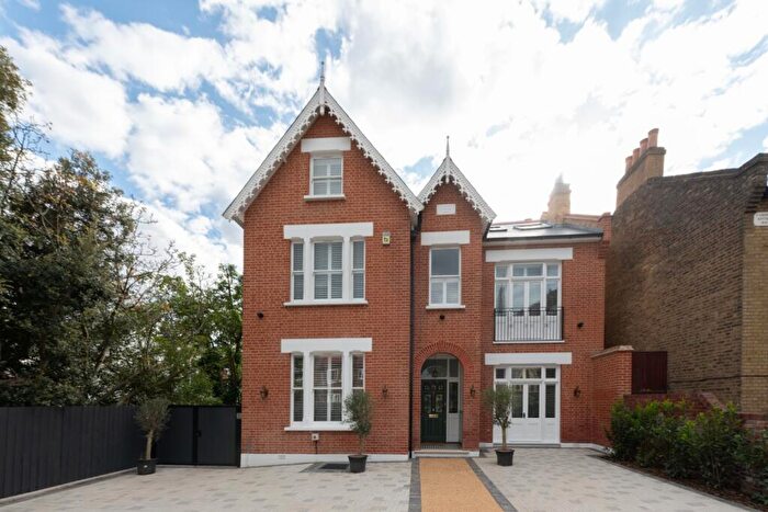6 Bedroom Detached House For Sale In Colworth Road, Leytonstone, London, E11