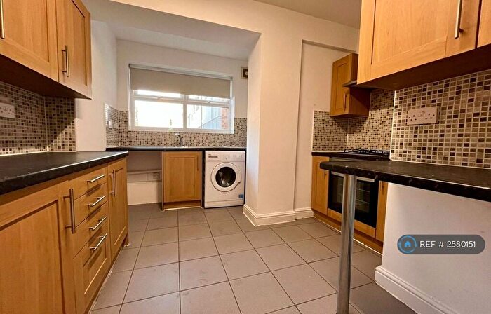 3 Bedroom Flat To Rent In Grenville Street South, Liverpool, L1
