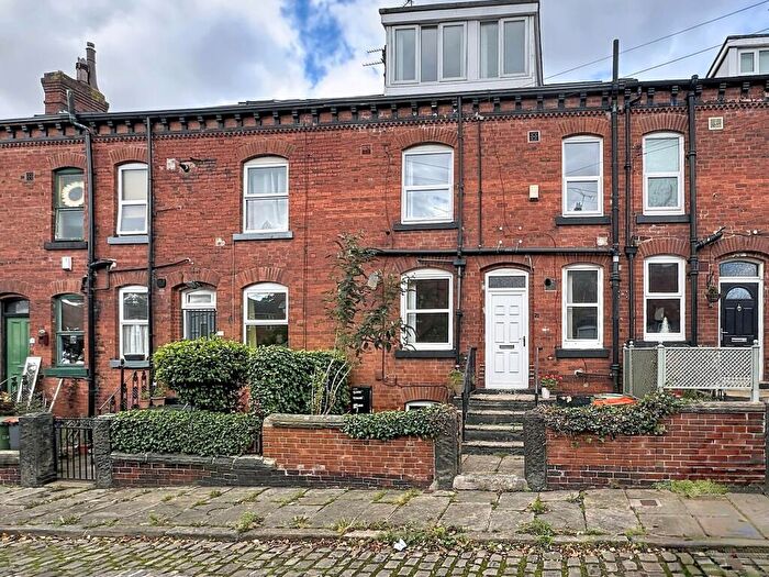 3 Bedroom Terraced House For Sale In Granby View, Headingley, Leeds, West Yorkshire, LS6