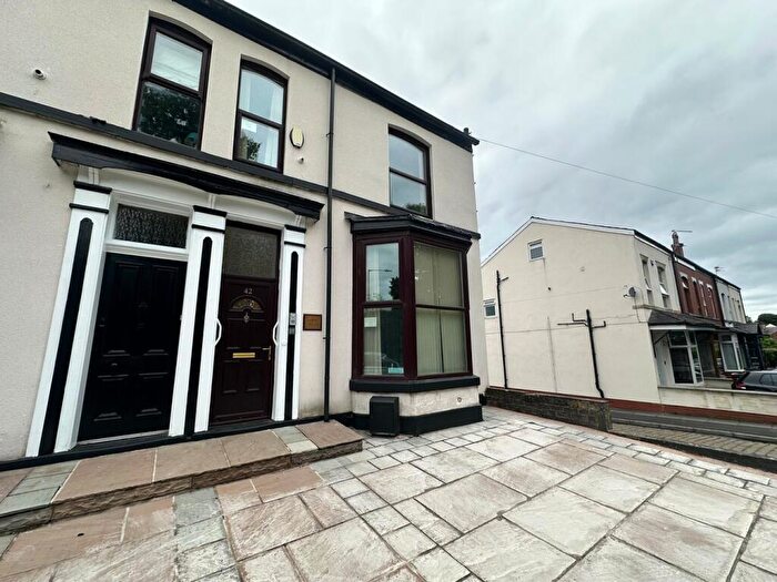 3 Bedroom End Of Terrace House For Sale In Seymour Road, Bolton, BL1