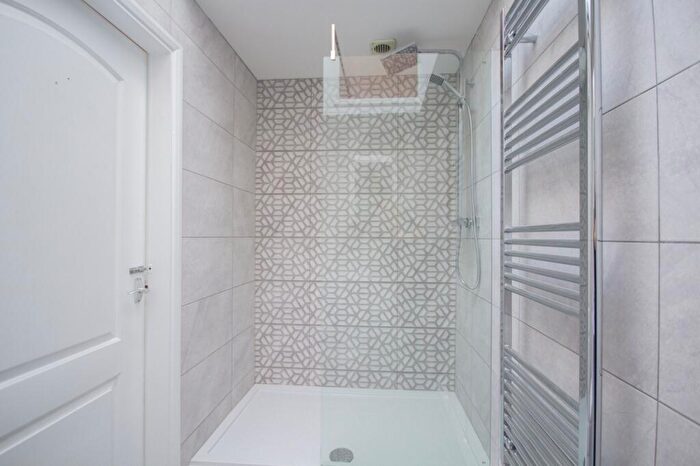 2 Bedroom Detached Bungalow To Rent In Parkfields Drive, Derby, Derbyshire, DE22
