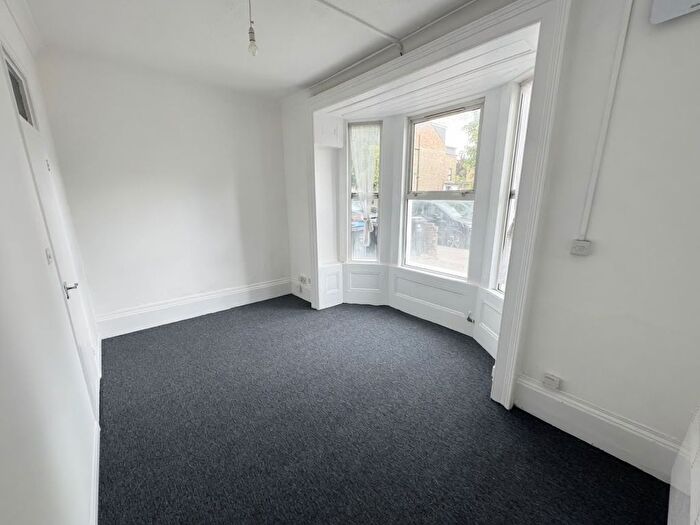 Studio To Rent In Kidderminster Road, Croydon, CR0