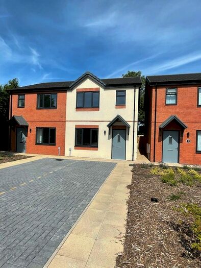 3 Bedroom Semi-Detached House To Rent In The Willows, Donnington, Telford, Shropshire, TF2