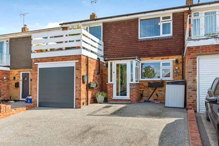 3 Bedroom Terraced House For Sale In Hunstanton Close, Parkwood, Rainham, Kent, ME8