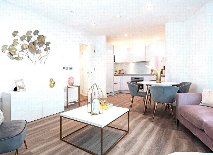 2 Bedroom Flat To Rent In Ashwell House, Merrick Road, Southall, UB2