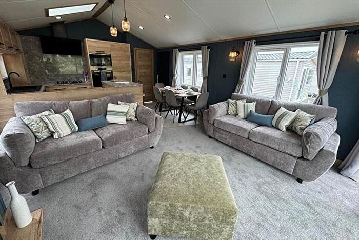 2 Bedroom Park Home For Sale In Loggans Road, Loggans, Hayle, TR27