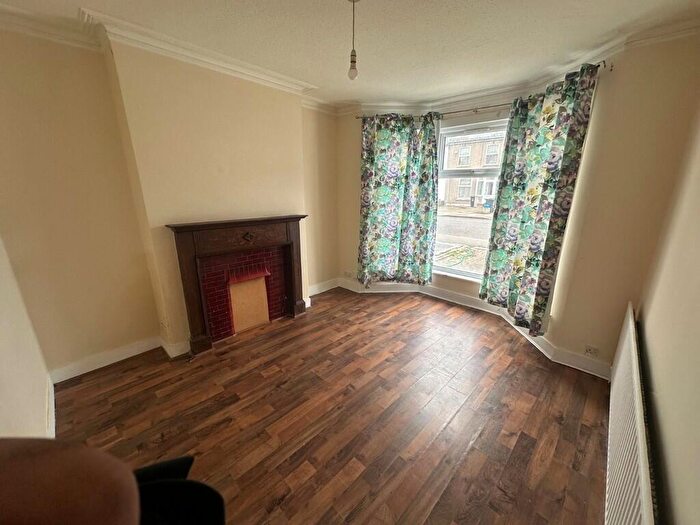 3 Bedroom Terraced House To Rent In Chester Road, Ilford, Essex, IG3
