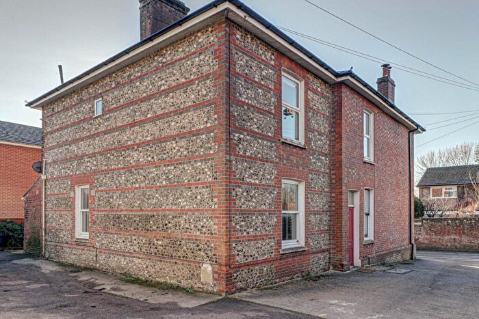 1 Bedroom Flat To Rent In Edward Street, Blandford Forum, DT11